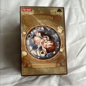 Skullpanda Pop Mart Figure